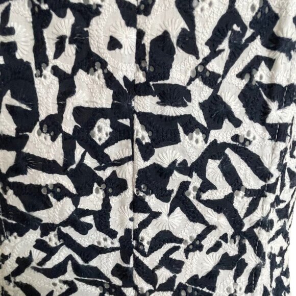 Theory White Black Sleeveless Textured Eyelet Fit Flare Shift Dress Size 0 - Picture 6 of 10